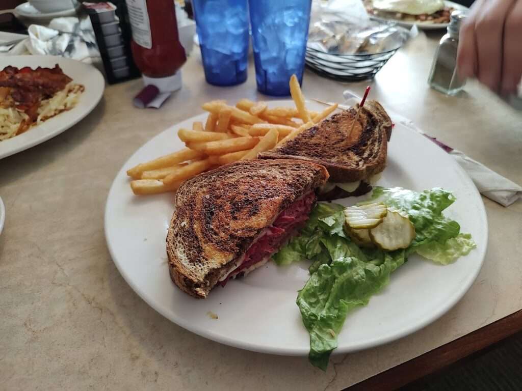 Quad Cities U.S.A. Family Restaurant photo 2