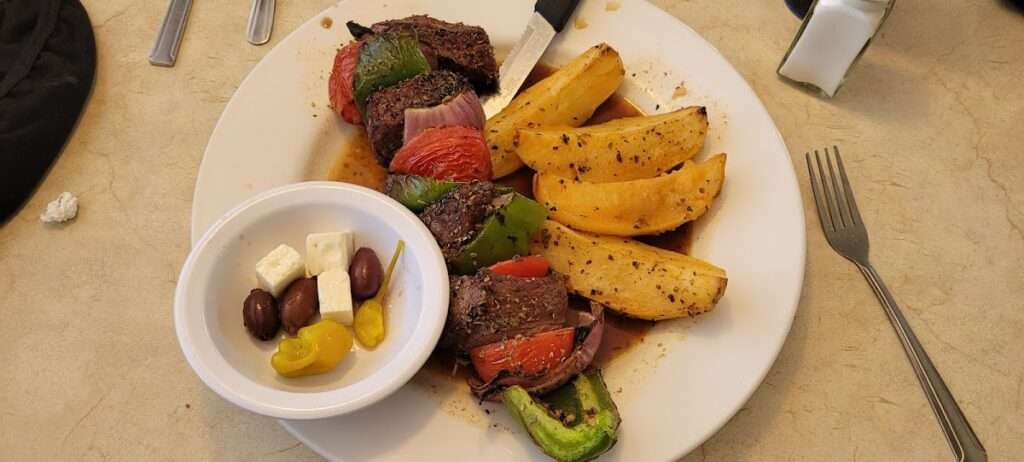 Quad Cities U.S.A. Family Restaurant photo 3